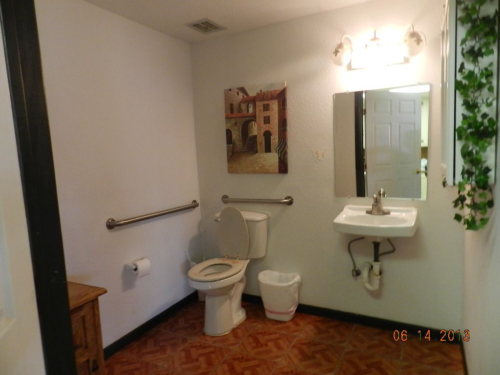 Stephen & Sue Lau Building: 1 Spring Dr, Fort Stockton, TX 79735
